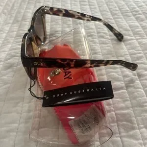 Quay Australia | Accessories | Quay Australia Tortoise  display picture 2